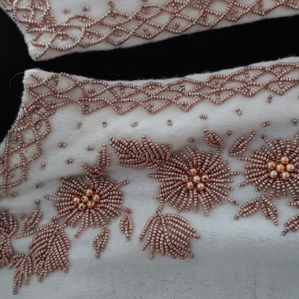 Sweater - Picture 2 of 6